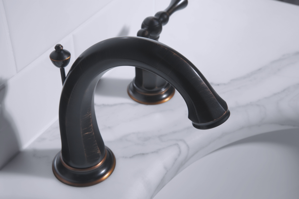 Oil-Rubbed Bronze finish Oil-Rubbed Bronze finish