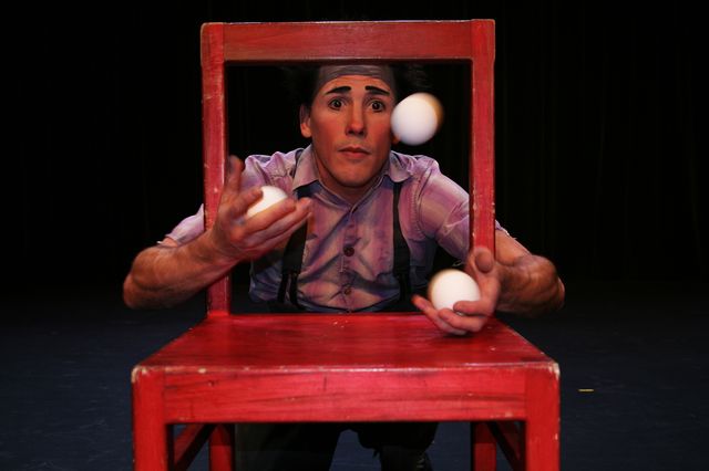 Jamie Adkins presents Circus INcognitus