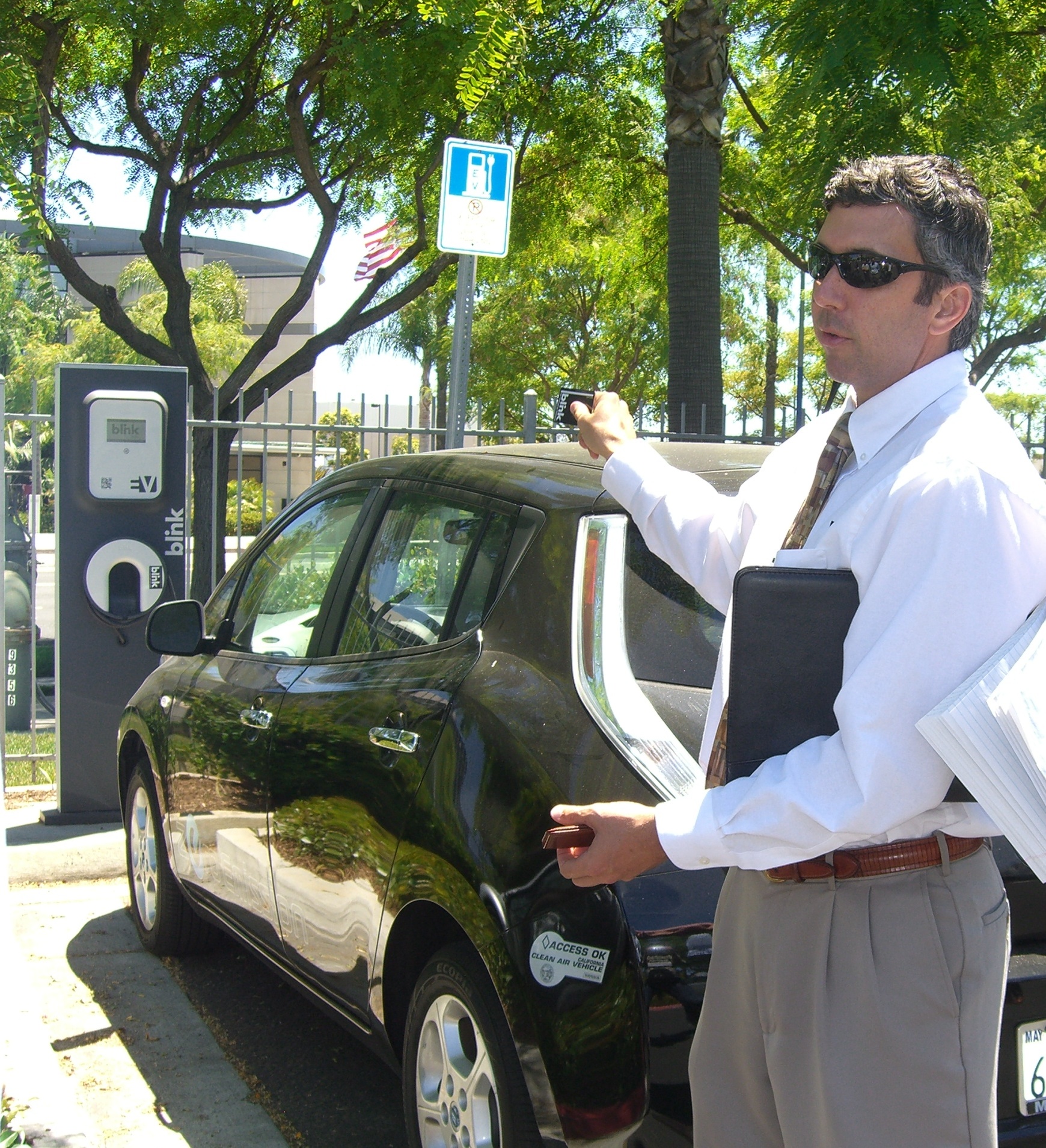 Andy Hoskinson of Ecotality give eLab participants a tour in San Diego.