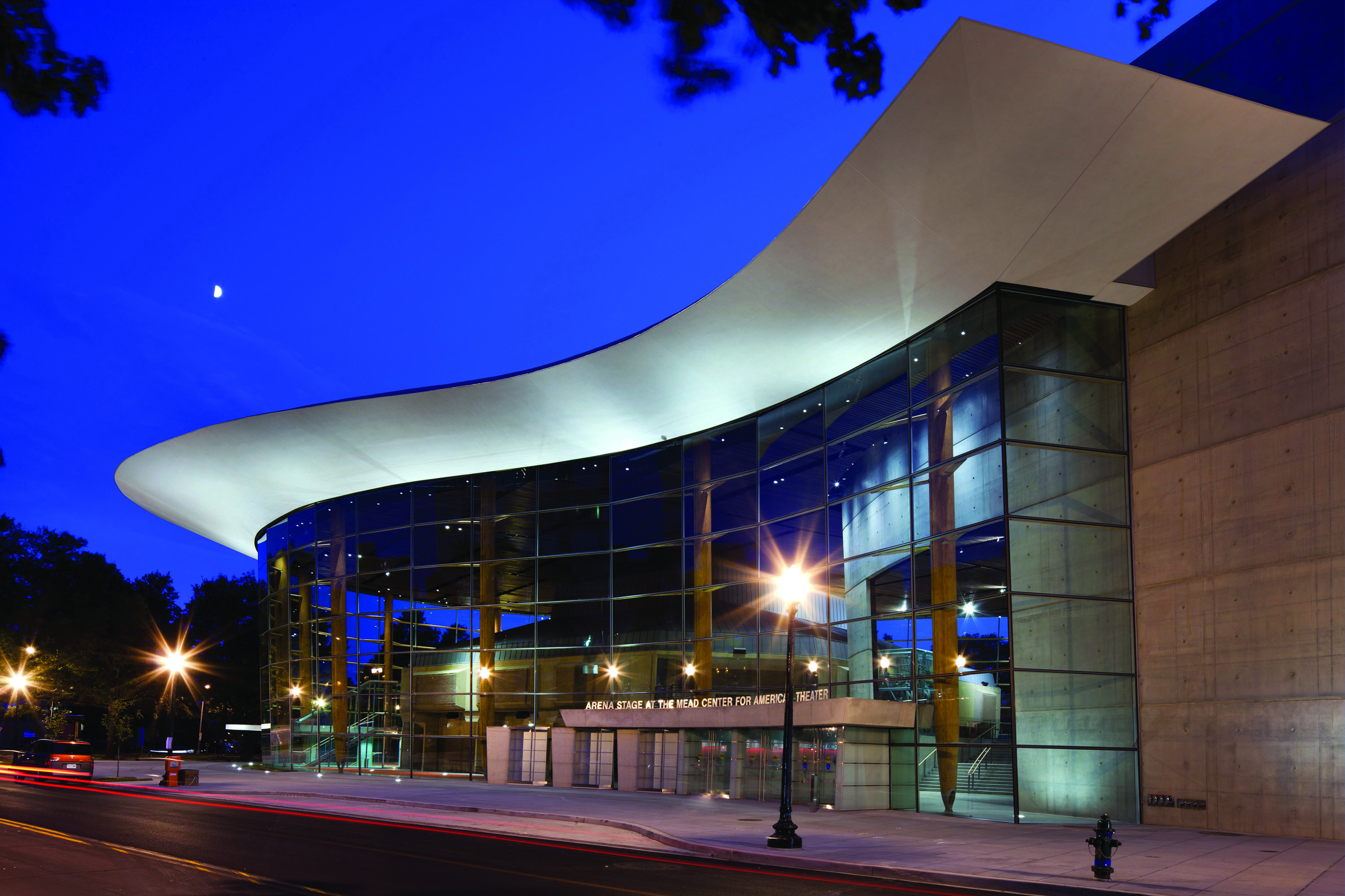 Arena Stage at the Mead Center for American Theater. Photo by Nic Lehoux, courtesy of Bing Thom Architects. Arena Stage at the Mead Center for American Theater. Photo by Nic Lehoux, courtesy of Bing Thom Architects.