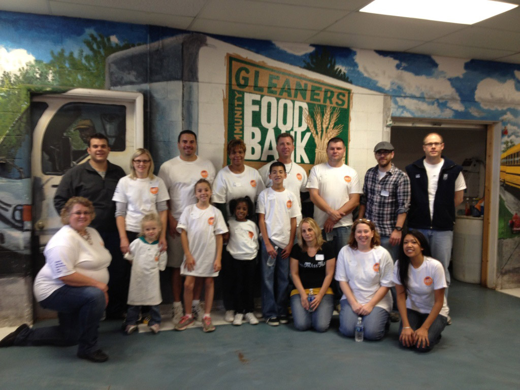 Employees from the Auburn Hills Tech Center in Michigan volunteered at Gleaners Community Food Bank of Southeastern Michigan as part of the FUELS challenge. Employees from the Auburn Hills Tech Center in Michigan volunteered at Gleaners Community Food Bank of Southeastern Michigan as part of the FUELS challenge.