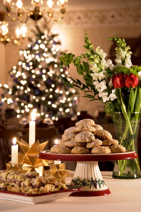 Twelve NH inns will open their door to hungry cookie tour goers on Dec 11-12. Pictured here, Inn at Ellis River. Photo by Elizabeth Campbell. Twelve NH inns will open their door to hungry cookie tour goers on Dec 11-12. Pictured here, Inn at Ellis River. Photo by Elizabeth Campbell.