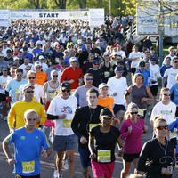 2011 Colfax Marathon race start 2011 Colfax Marathon race start