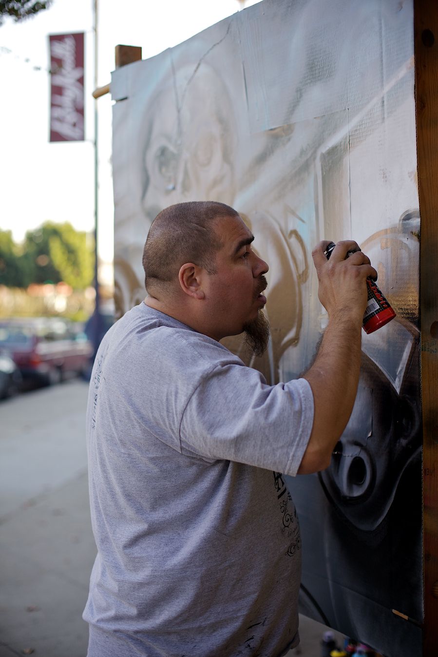 Eric "Mural" Martinez, a driving force behind BlackBook Sessions, demonstrates his skills during the organizations latest art event and contest, held recently in Long Beach, Calif. Eric "Mural" Martinez, a driving force behind BlackBook Sessions, demonstrates his skills during the organizations latest art event and contest, held recently in Long Beach, Calif.