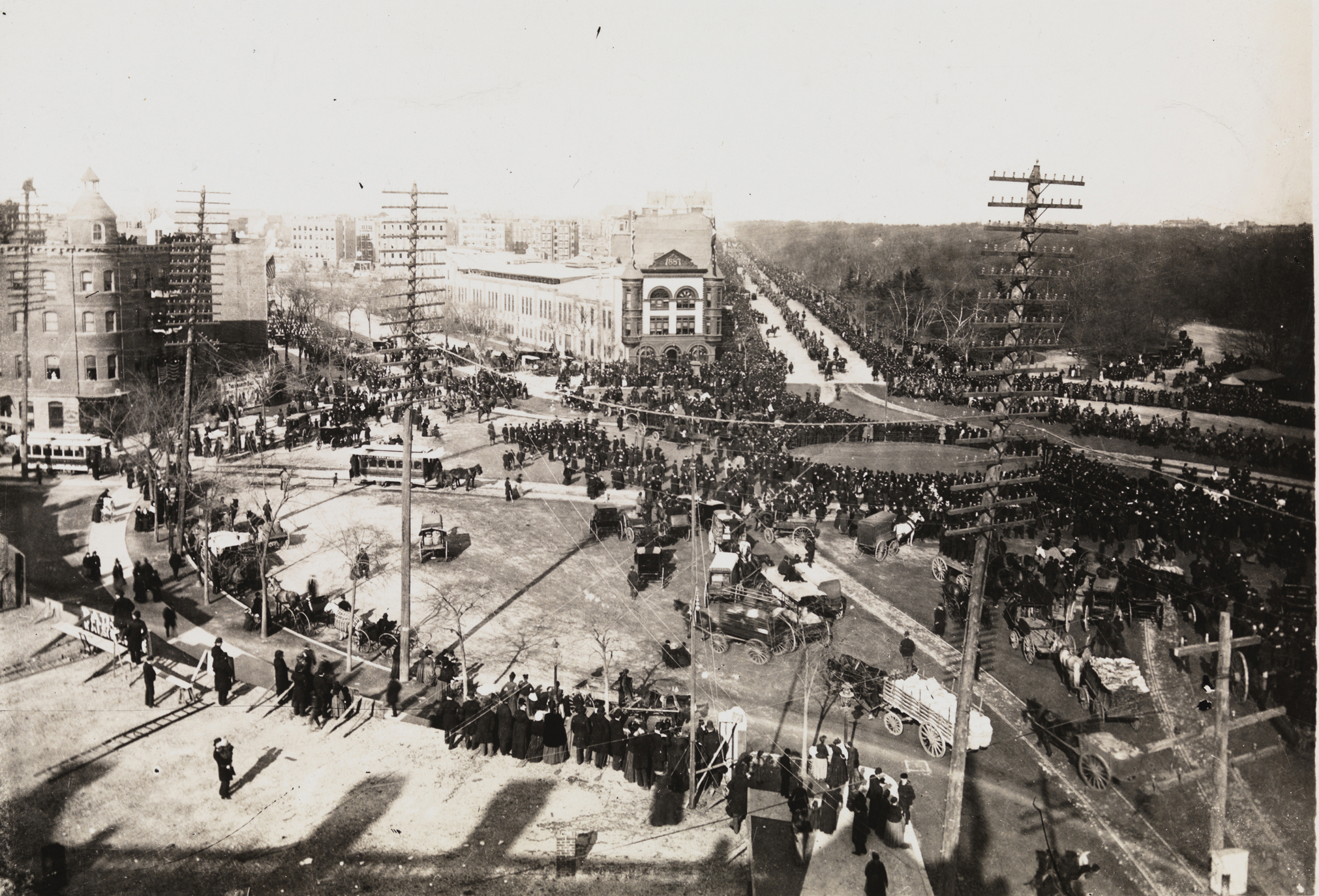 Columbus Circle
Columbus Circle, September 16, 1892
Museum of the City of New York, X2010.11.1753
Columbus Circle
Columbus Circle, September 16, 1892
Museum of the City of New York, X2010.11.1753